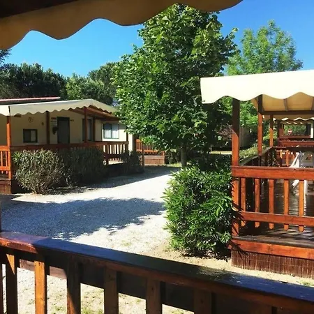 In Mit Gemeinschaftlichem Pool Und Terrasse * فياريجيو
