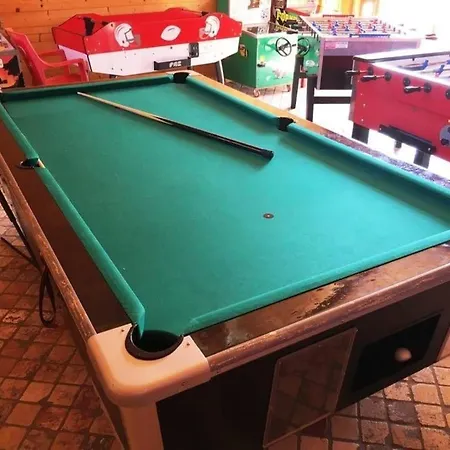 بيت للعطل In Mit Gemeinschaftlichem Pool Und Terrasse